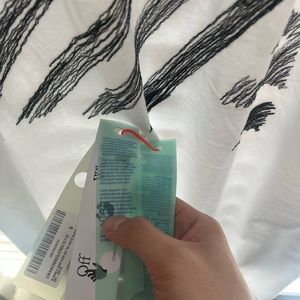 scribble dig over s/s off white shirt